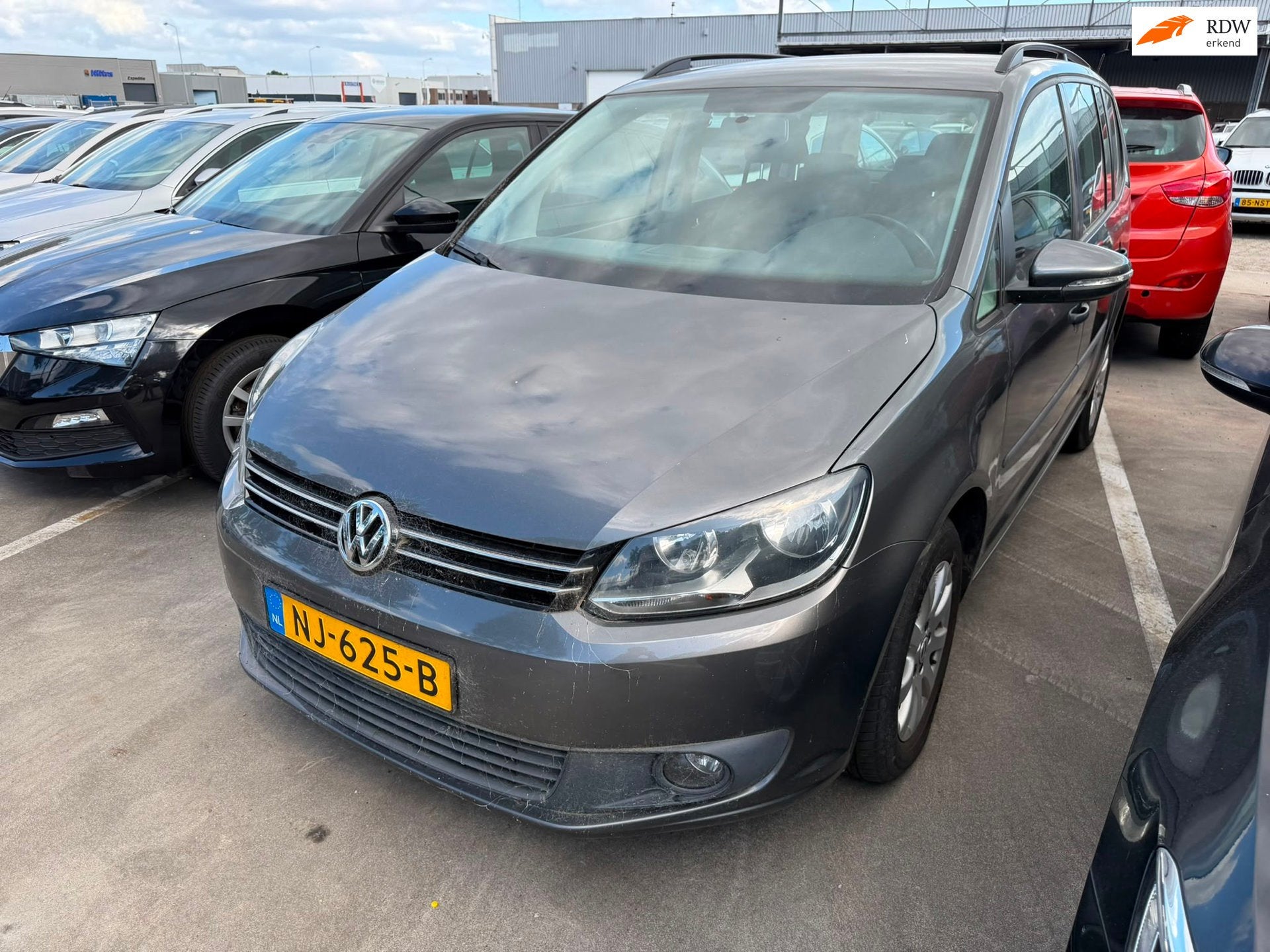 Volkswagen Touran 1.6 TDI Cross 7p., Auto's, Voorwielaandrijving, Euro 5, Automatische klimaatregeling, Gebruikt