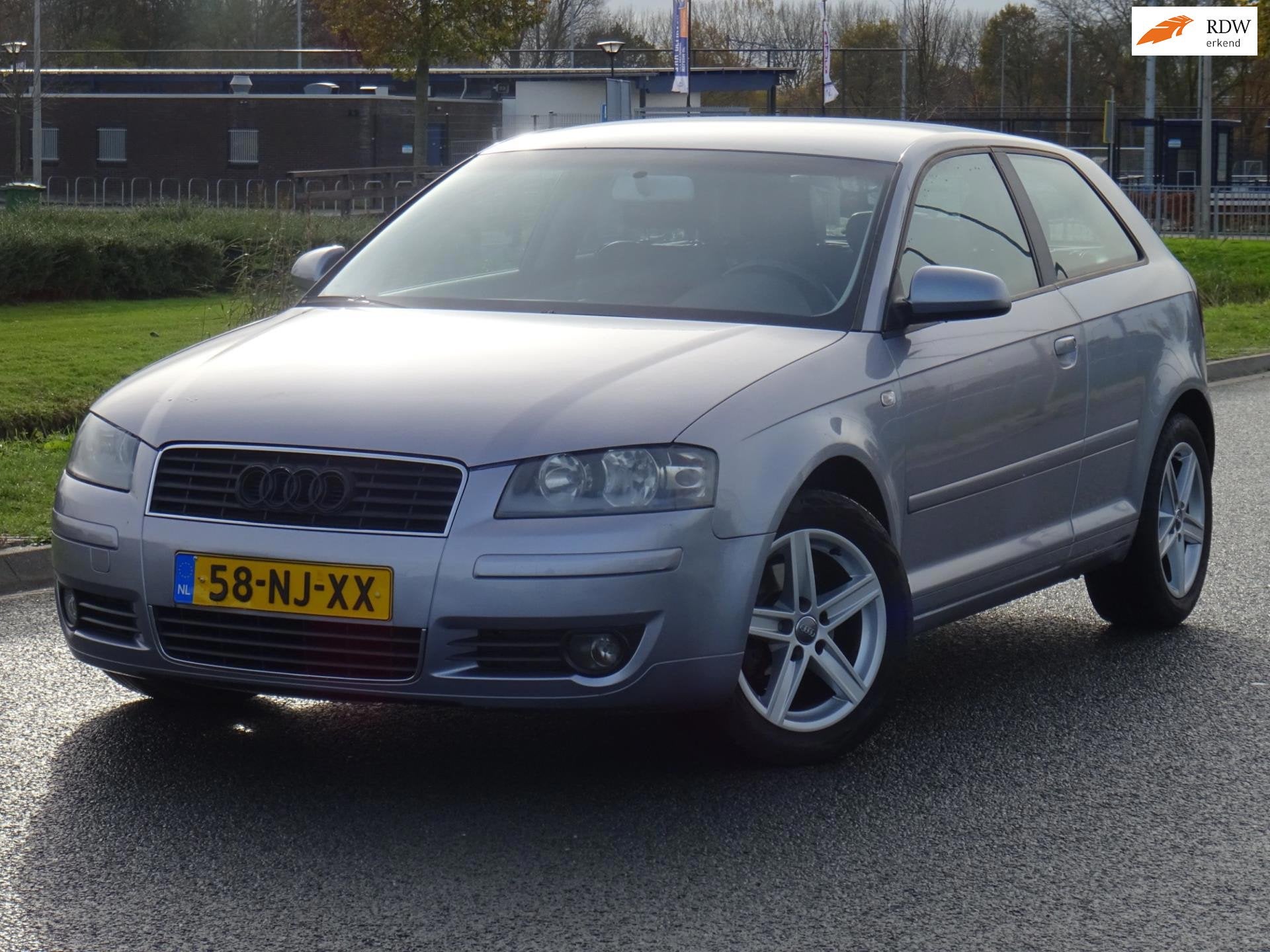 Audi A3 2.0 FSI Attraction AUTOMAAT NAP/LEER/AC *EXPORT*, Zwart, 4 cilinders, Bedrijf, 690 kg