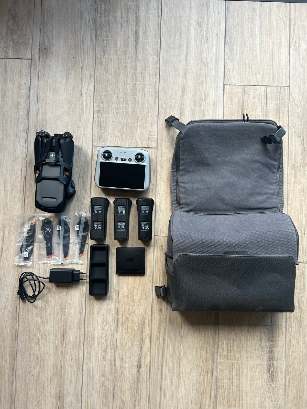 DJI Mavic 3 Classic, Fly more combo, RC Smartcontroller + ND, 250 tot 900 gram, Ophalen of Verzenden, Zo goed als nieuw, DJI