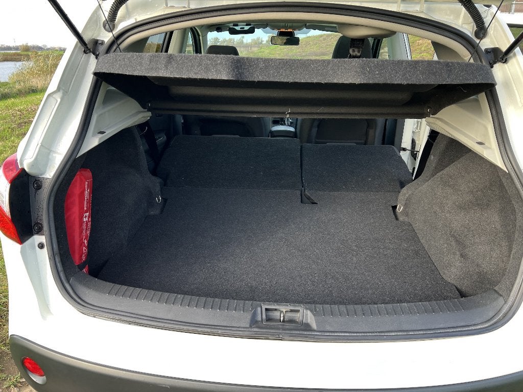 Foto 15 van Nissan Qashqai 1.6 2WD 2012 Wit