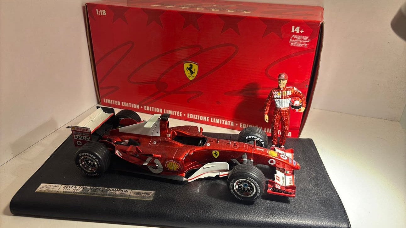 F1 ferrari m.Schumacher 7x world champion hot wheels 1.18
