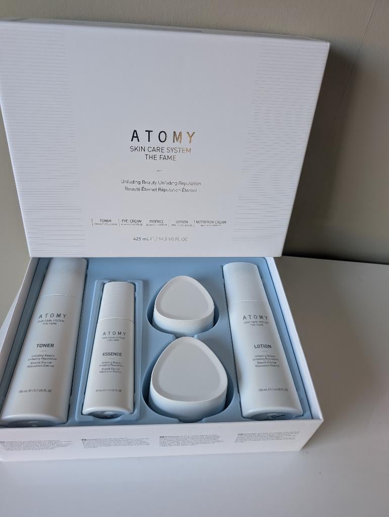 Luxe Korean Skincare – Atomy The Fame Set (Nieuw), Ophalen of Verzenden, Nieuw, Gehele gezicht, Verzorging