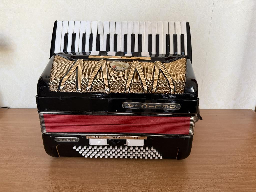 Delicia accordeon , Lignatone 80 bas, Muziek en Instrumenten, Accordeons, Ophalen, Gebruikt, Met riemen, 80-bas