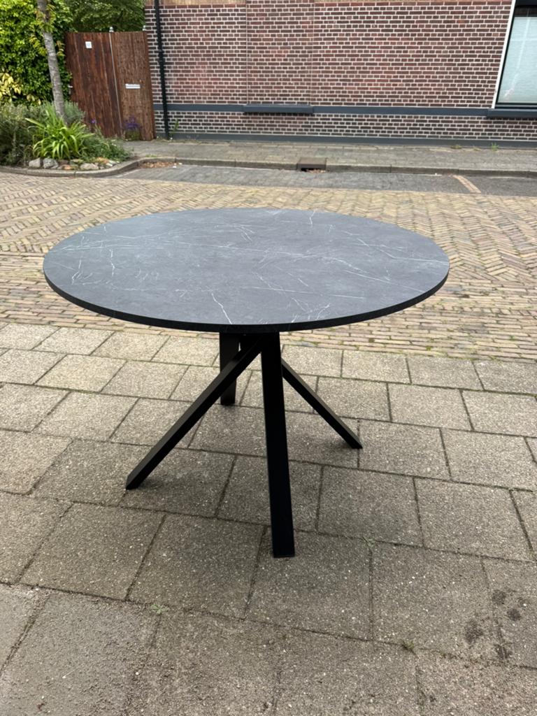 Moderne ronde eettafel met marmerlook blad Mariedamm IKEA, Huis en Inrichting, Tafels | Eettafels, Ophalen, Rond, Zo goed als nieuw