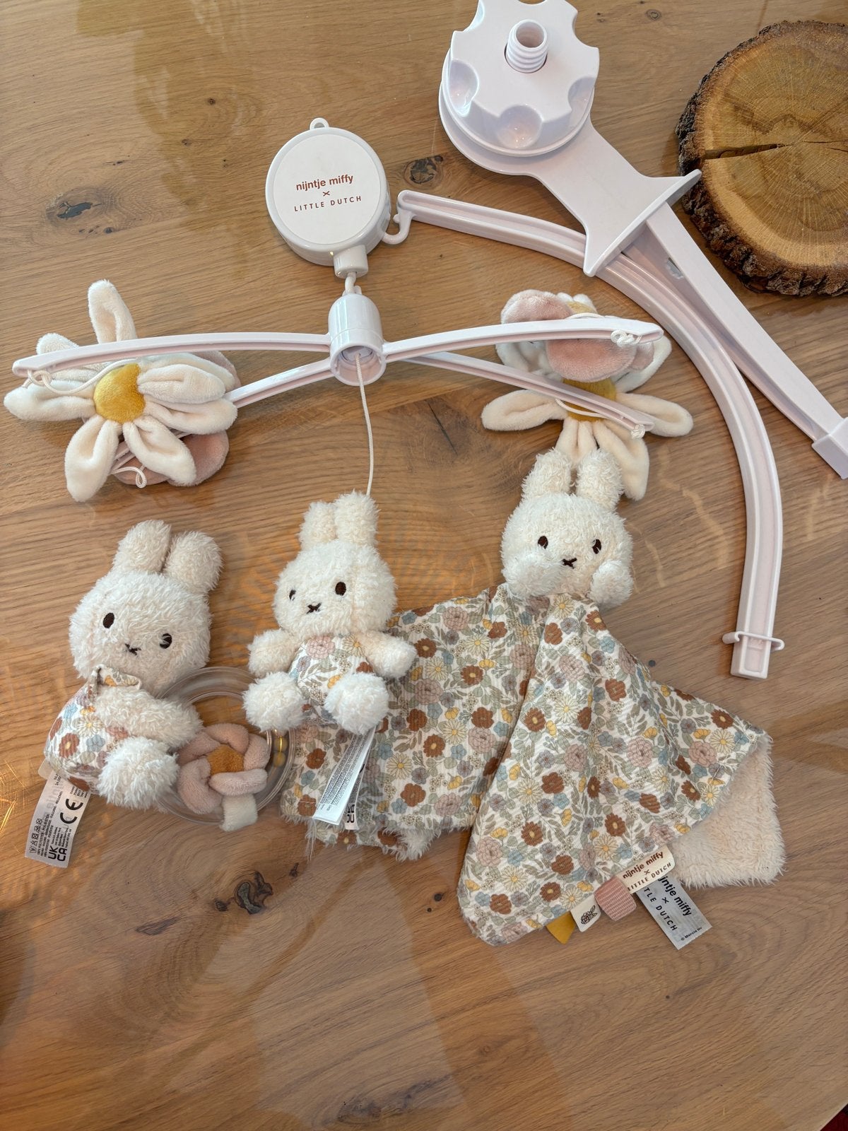 Little Dutch x Nijntje: Mobiel, rammelaar en knuffeldoekje, Ophalen of Verzenden, Zo goed als nieuw, Mobiel, Met geluid