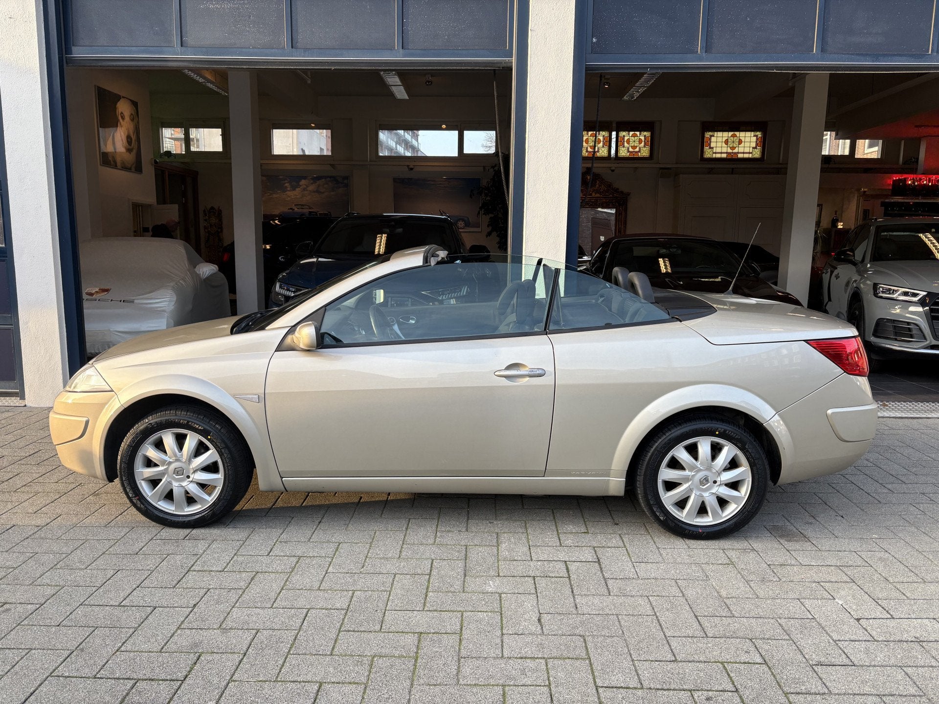 Renault Mégane Coupé-Cabriolet 1.6-16V Tech Line NL AUTO/N, Auto's, Voorwielaandrijving, Gebruikt, 1295 kg, 4 cilinders