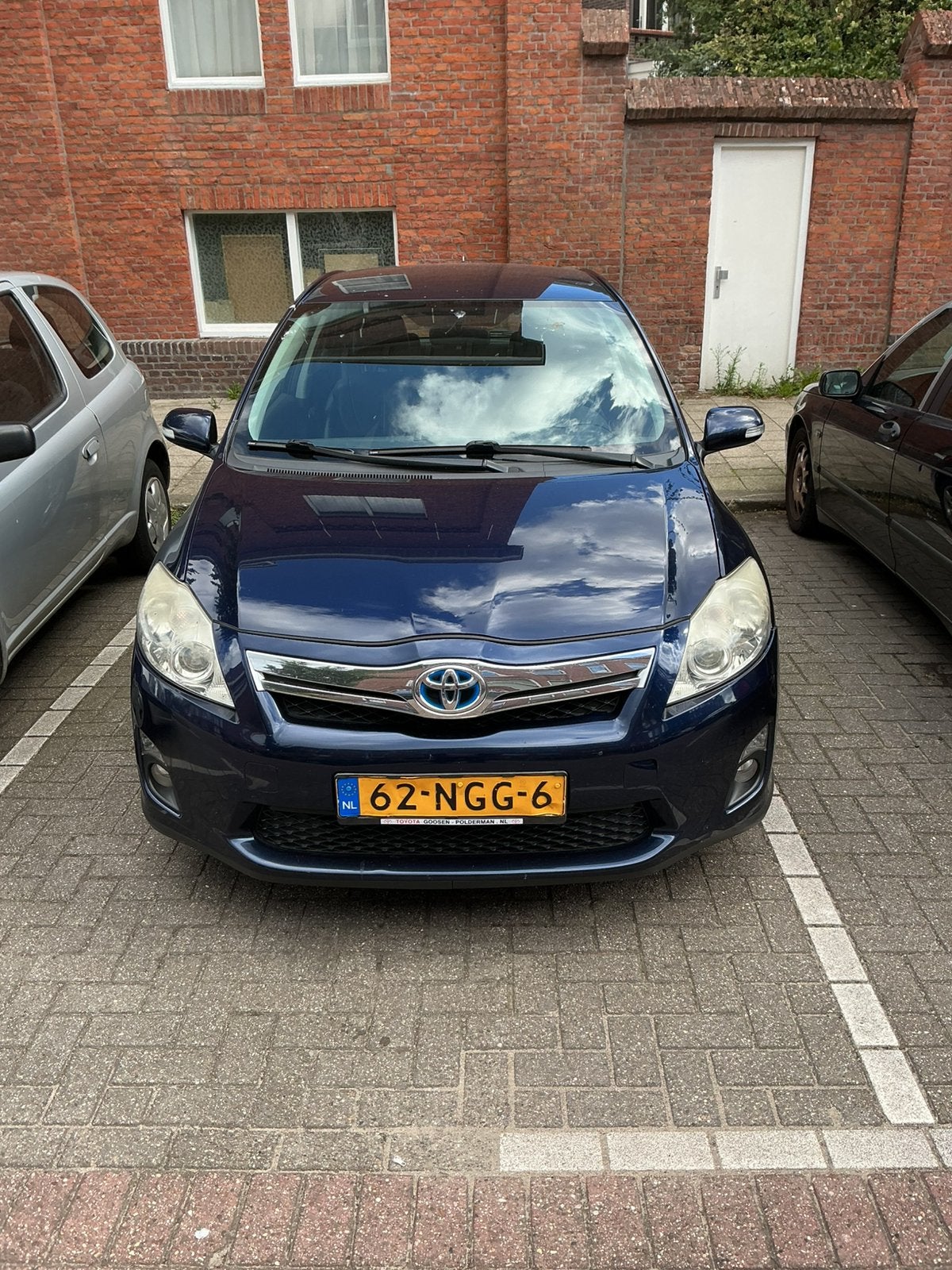 Toyota Auris 1.8 Full Hybrid 5DR CVT 2010 Blauw, Auto's, 4 cilinders, Blauw, Origineel Nederlands, 75 €/maand