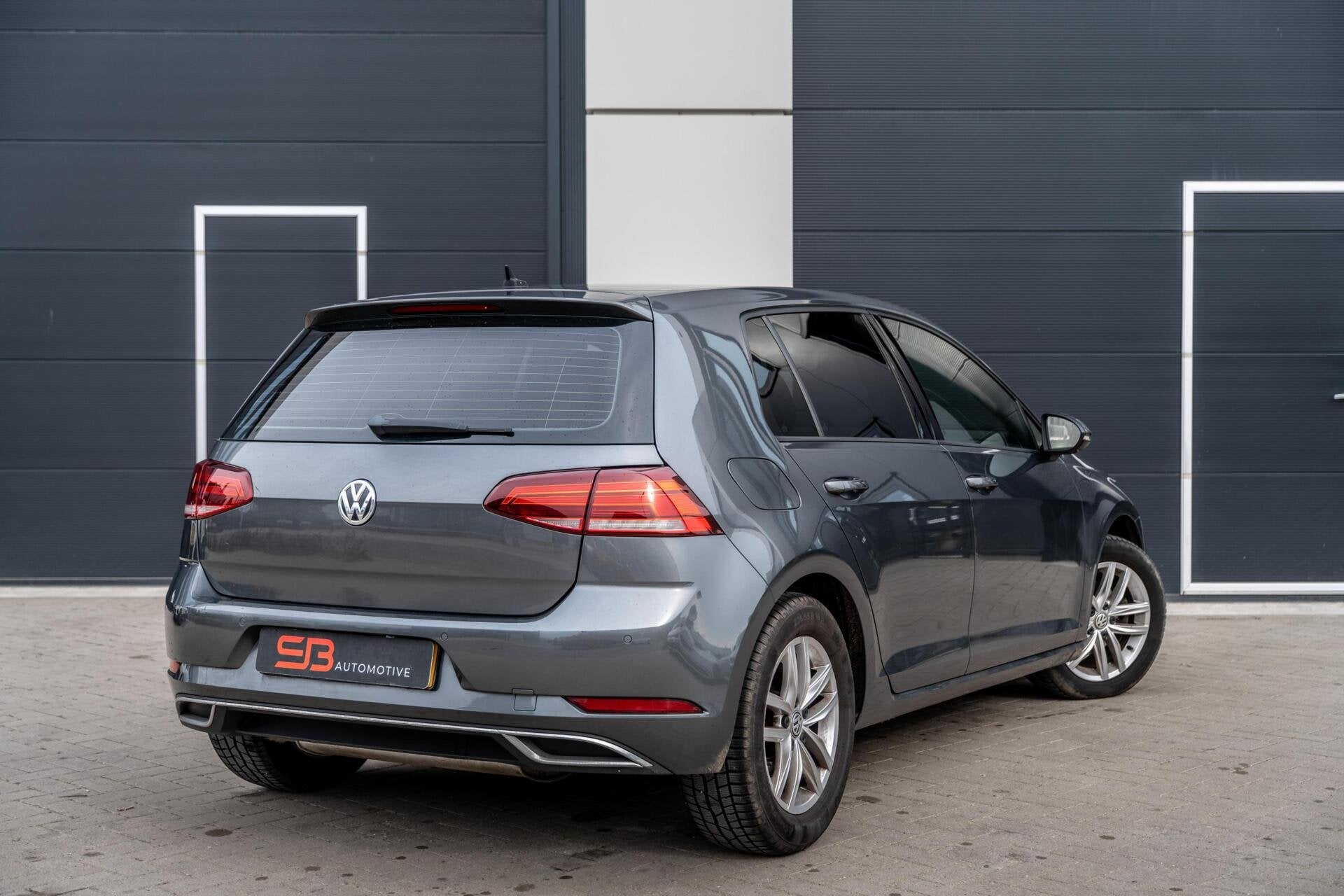 Volkswagen Golf 1.0 TSI Comfortline LED|Stoelverw|Adaptive!, Stof, Automatische klimaatregeling, 620 kg, Bedrijf