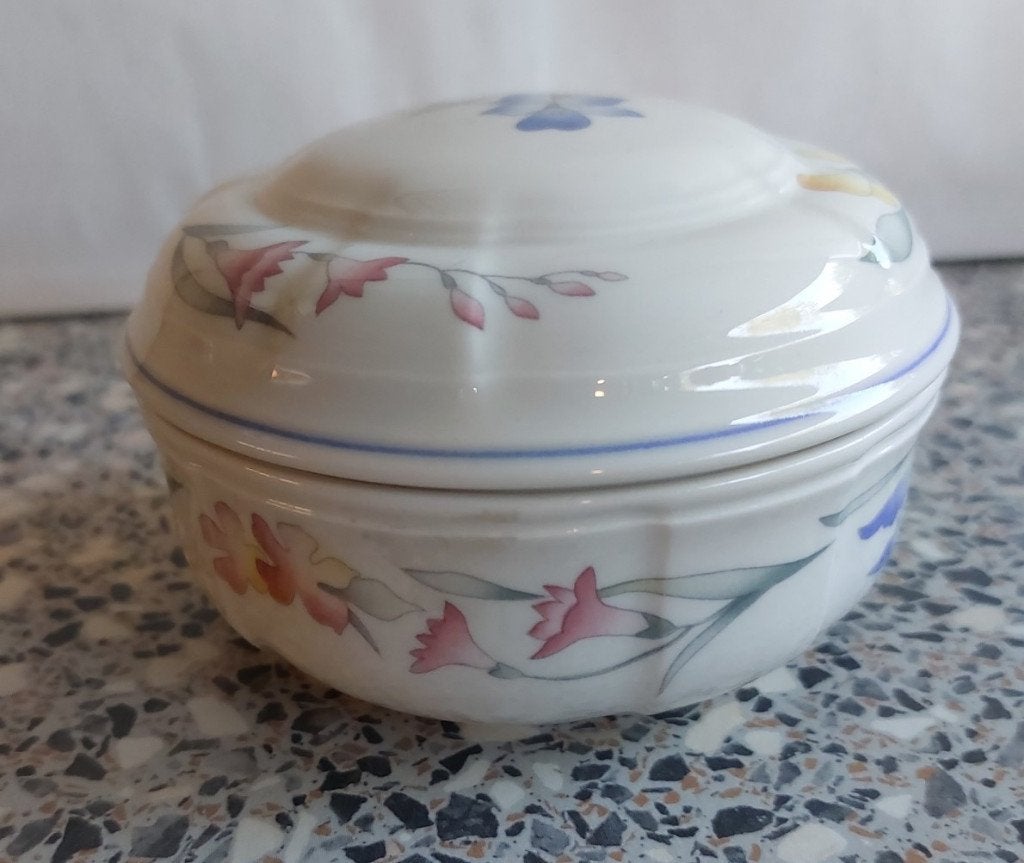 Dekseldoosje Bonbonniere Villeroy & Boch Riviera, Villeroy & Boch, Ophalen of Verzenden, Overige stijlen, Porselein