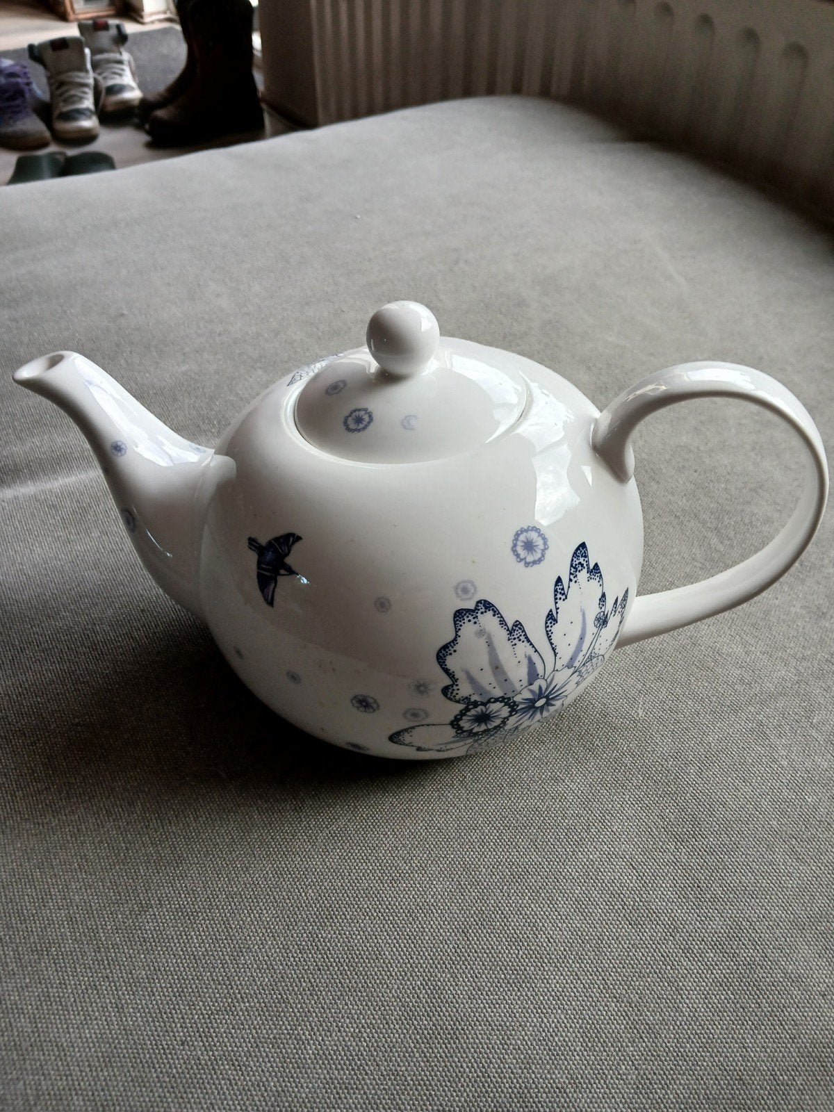 CATO Theepot met blauw bloemmotief - Gebruikt, Theepot/fluitketel, Gebruikt, Ophalen of Verzenden, Steen/keramiek