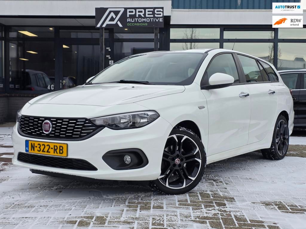 Fiat Tipo Stationwagon 1.4 Street |AIRCO|NAVI|PDC|TREKHAAK, Voorwielaandrijving, Stof, Gebruikt, Euro 6