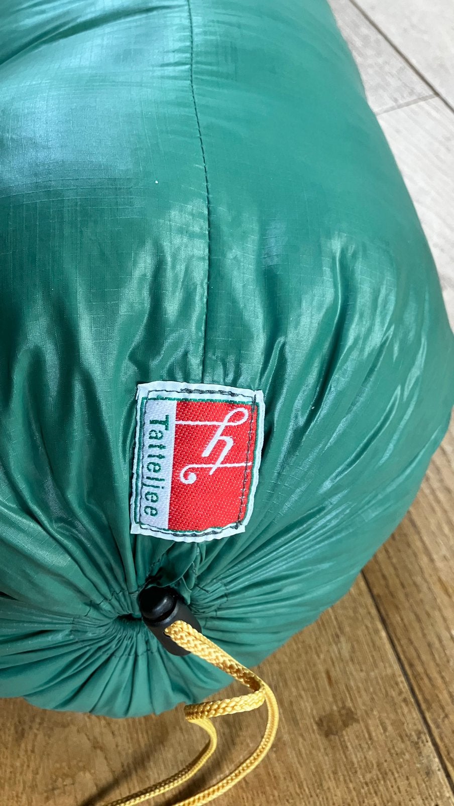 Tatteljee donsslaapzak - handgemaakt, Caravans en Kamperen, Ophalen of Verzenden, Zo goed als nieuw