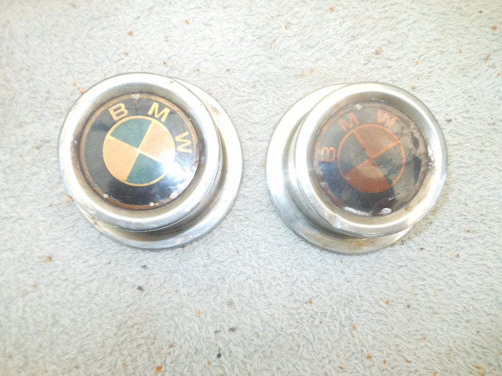 Diverse BMW boeken, wielnaafdoppen, benzinedoppen, asbakken, Ophalen, Gebruikt, BMW