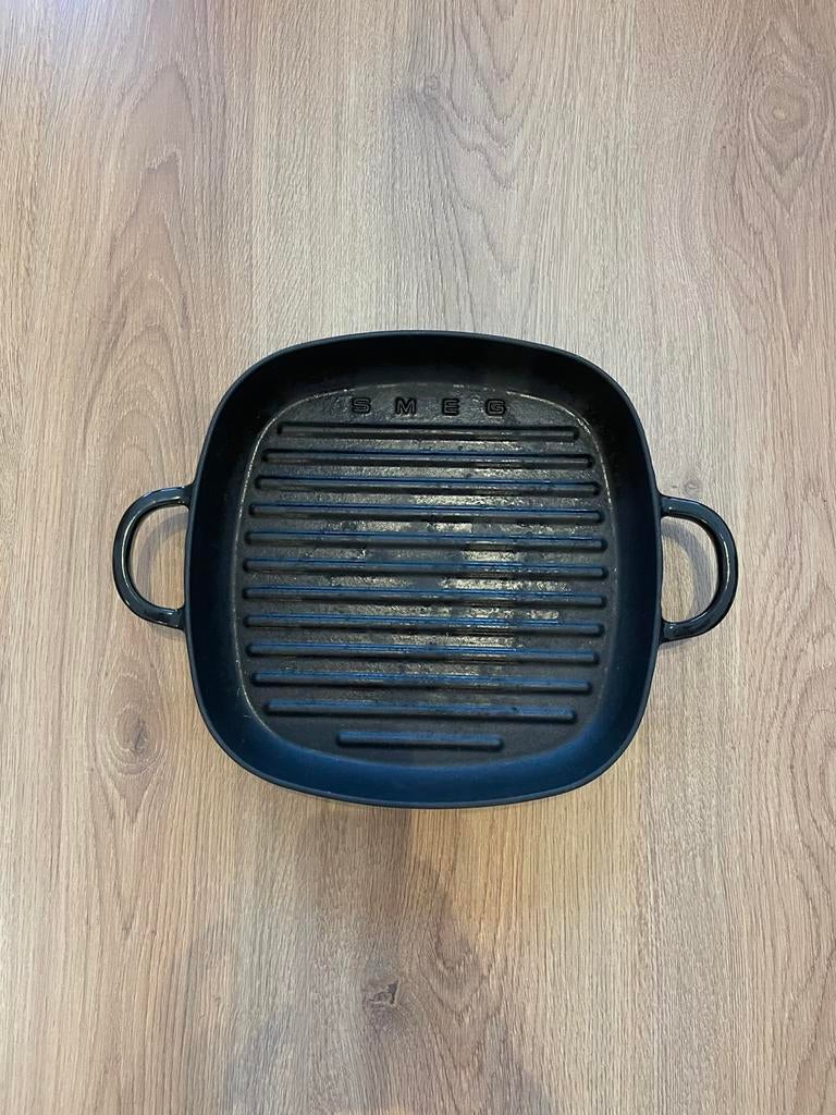 SMEG gietijzeren grillpan 26cm, Ophalen, Zo goed als nieuw, Gietijzer, Koekenpan of Braadpan