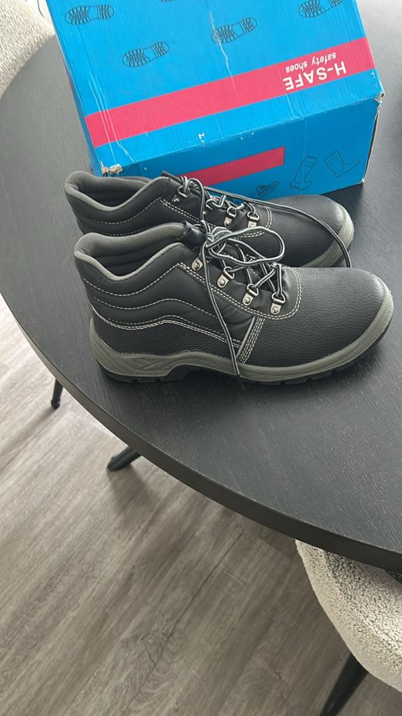 H-SAFE werkschoenen, Ophalen of Verzenden, Zo goed als nieuw