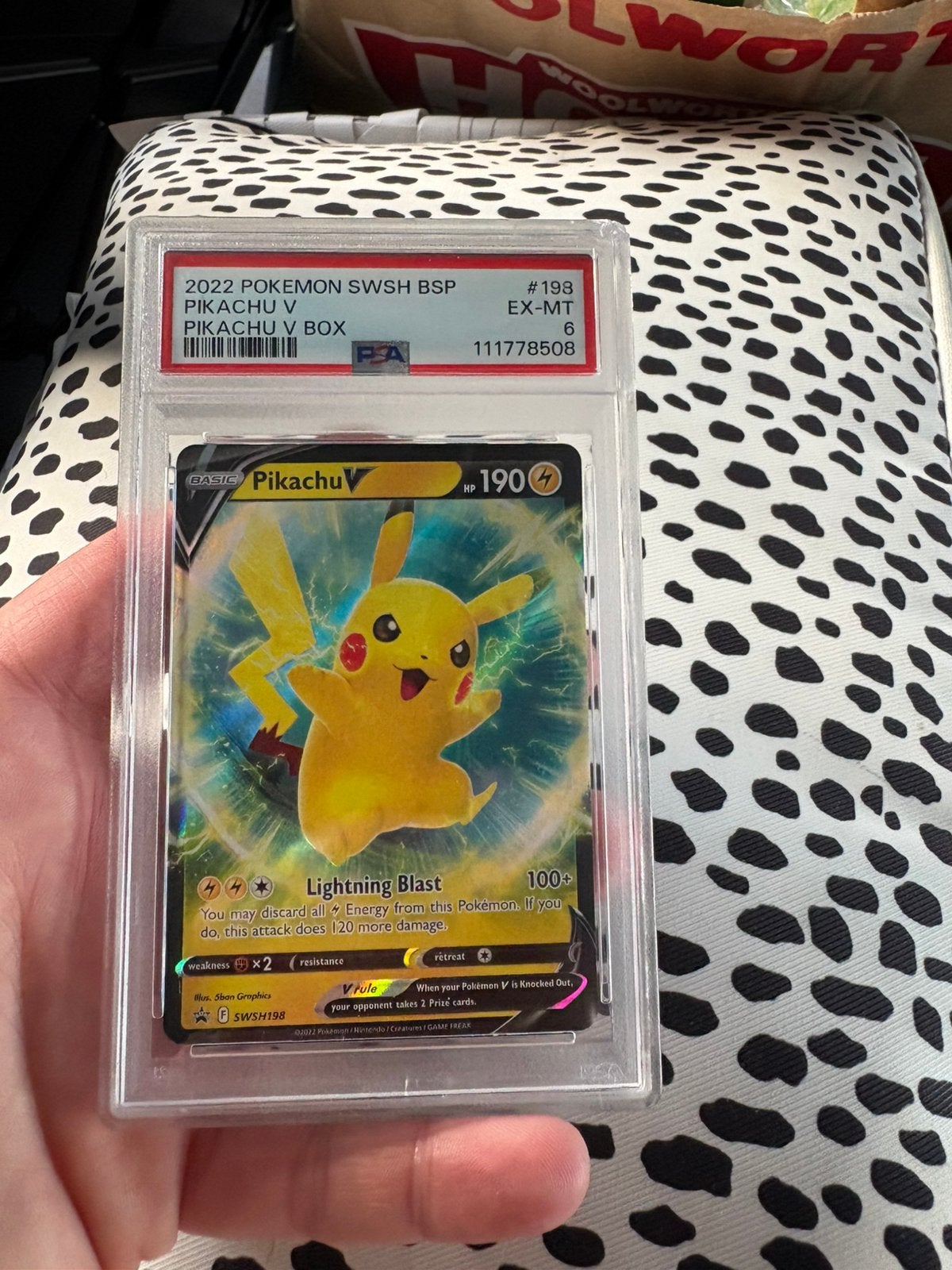 Psa pikachu, Ophalen of Verzenden, Zo goed als nieuw, Meerdere kaarten, Foil