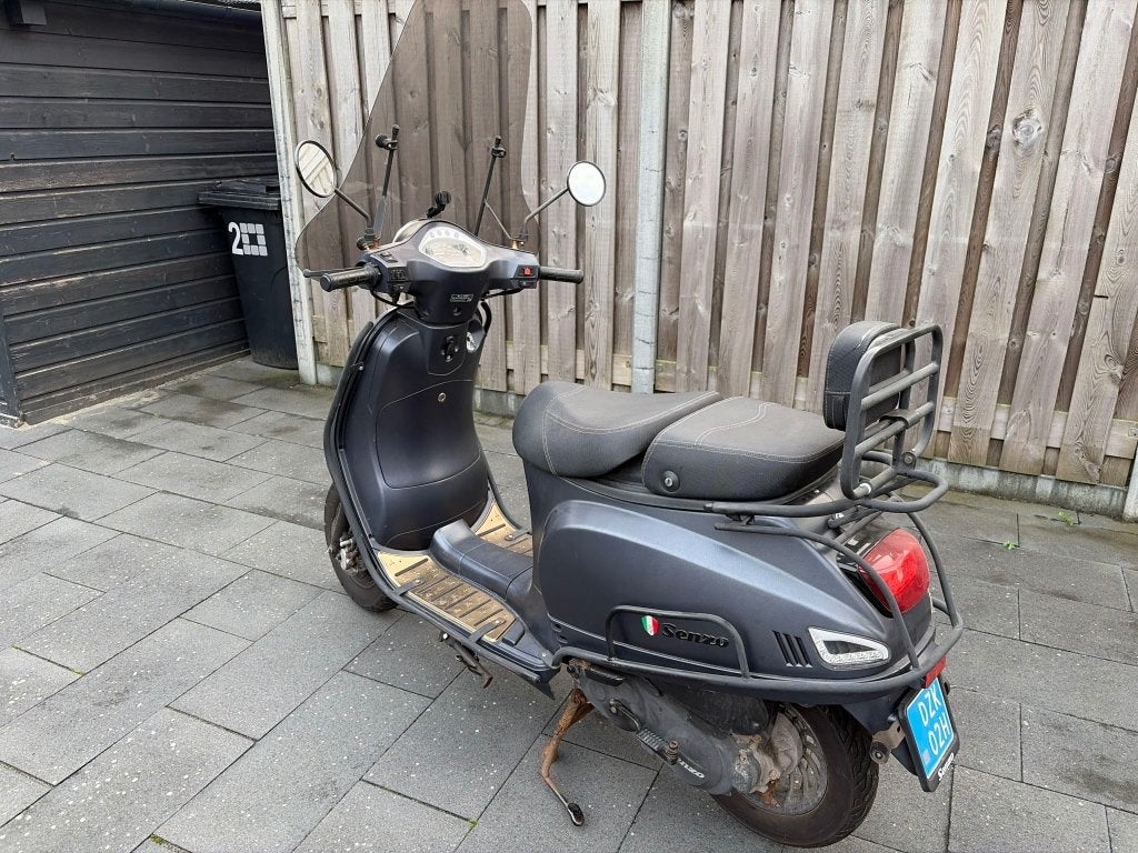Scooter senso, Fietsen en Brommers, Ophalen, Gebruikt, Maximaal 45 km/u, Senzo