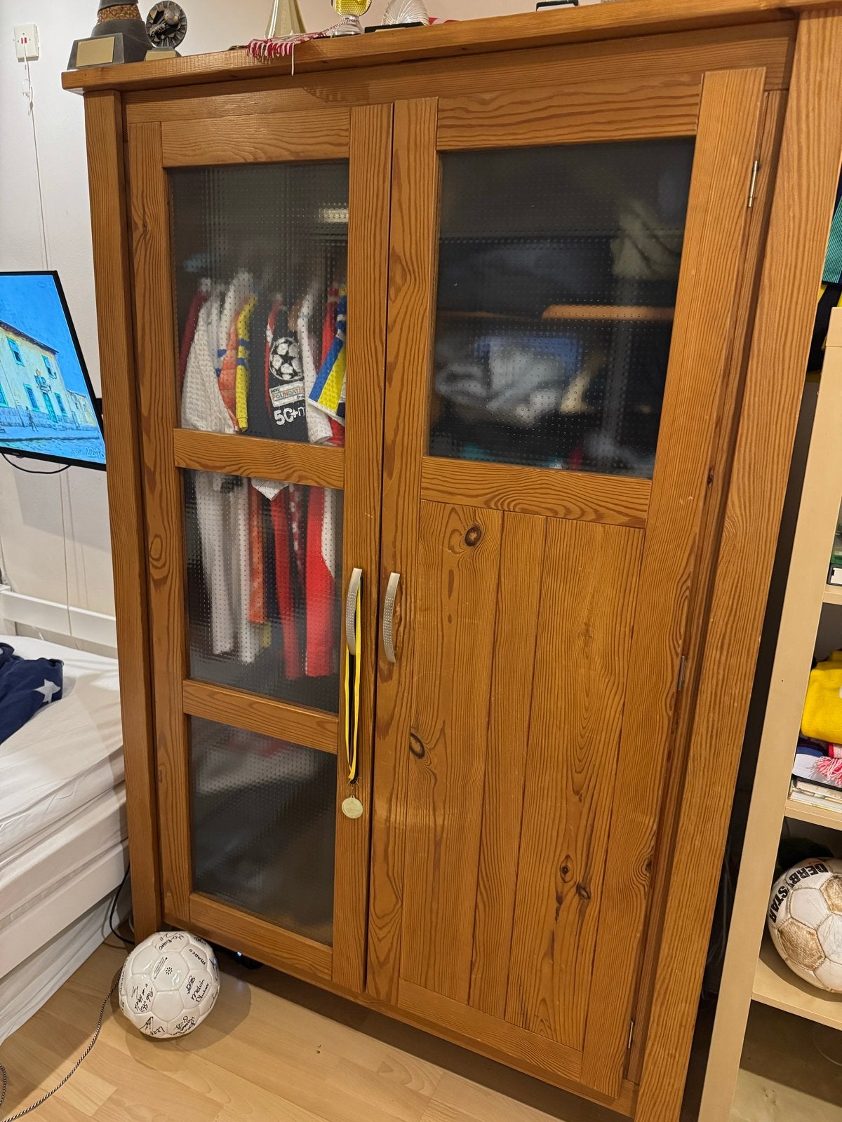Massief houten kast met glazen deuren - Handgemaakt, Ophalen, Gebruikt, 50 tot 100 cm, 150 tot 200 cm