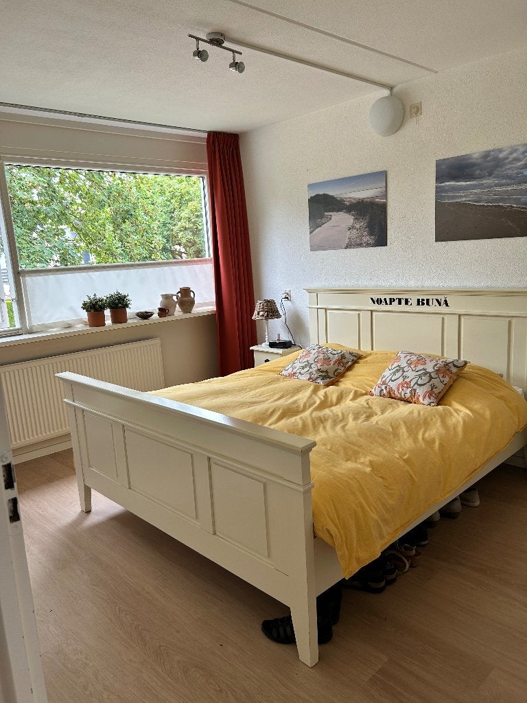 Ledikant in landelijke stijl met bijbehorende nachtkastjes, Ophalen, Gebruikt, Tweepersoons, Landelijk