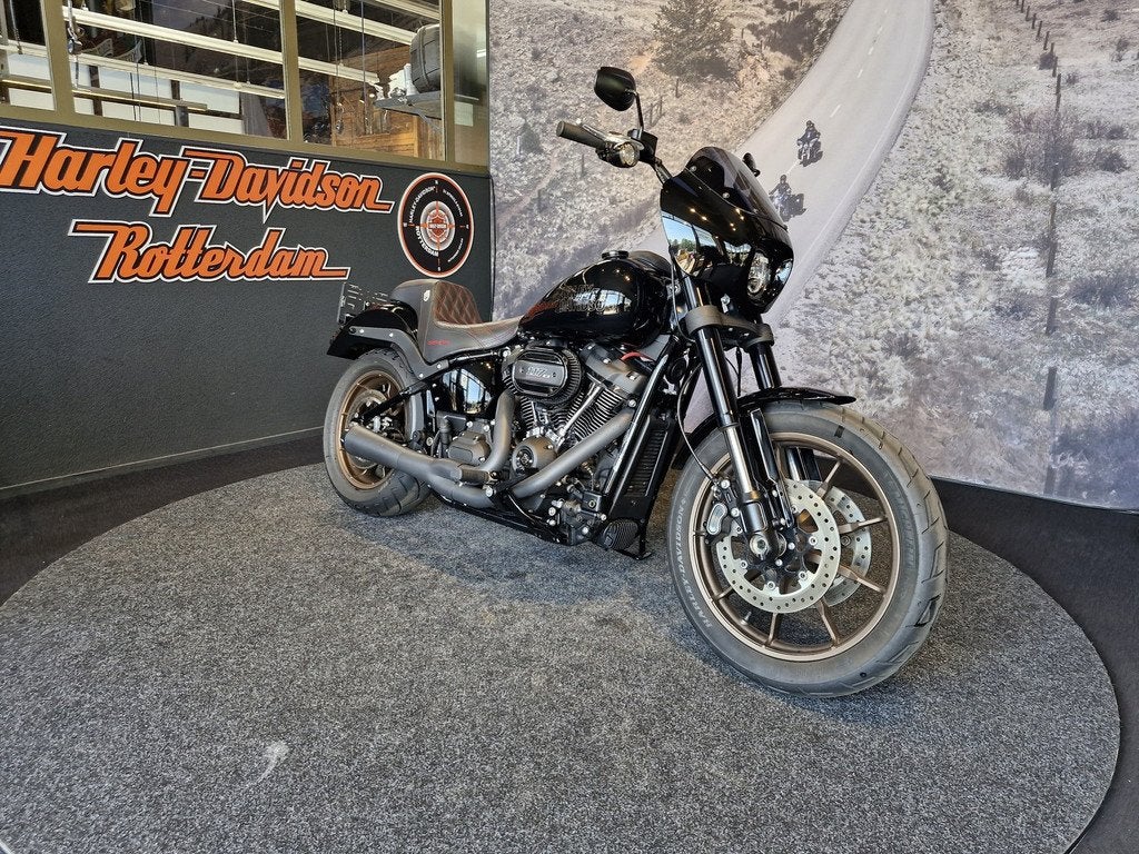 Harley-Davidson SOFTAIL FXLRS LOW RIDER S (bj 2023), Motoren, Motoren | Harley-Davidson, Laan van Vredenoord 33
2289 DA  RIJSWIJK, NL