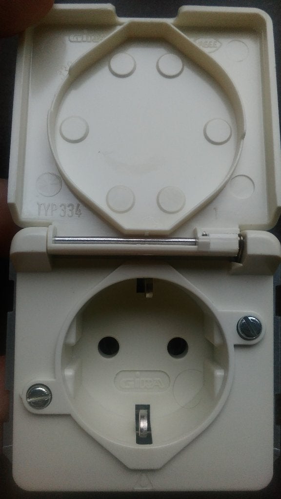 GIRA 18437 stopcontact met deksel creme wit, Ophalen of Verzenden, Nieuw, Stopcontact
