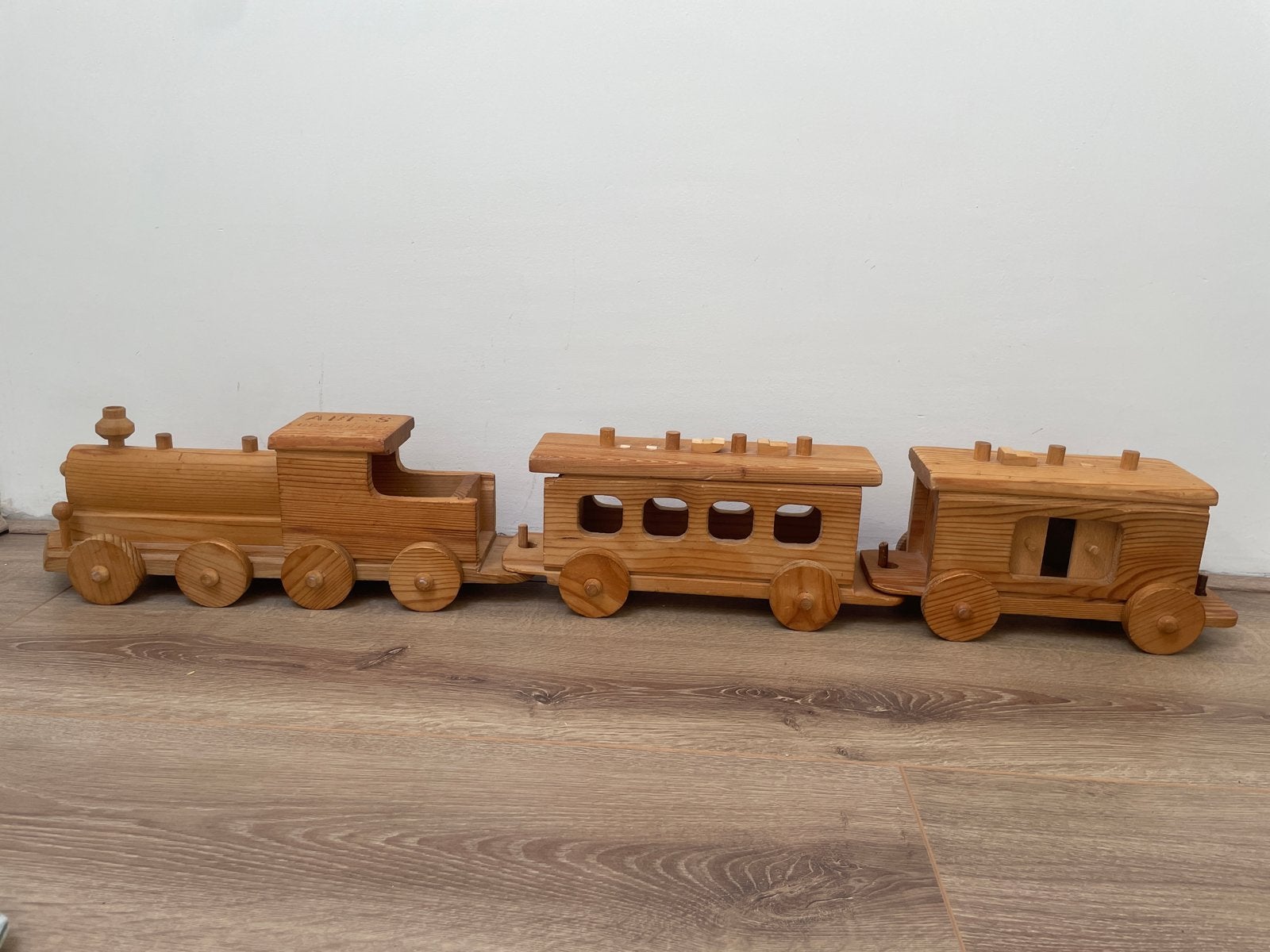 Houten trein voor Abe - Opknapper, Ophalen of Verzenden, Gebruikt, Rij- of Hobbelspeelgoed