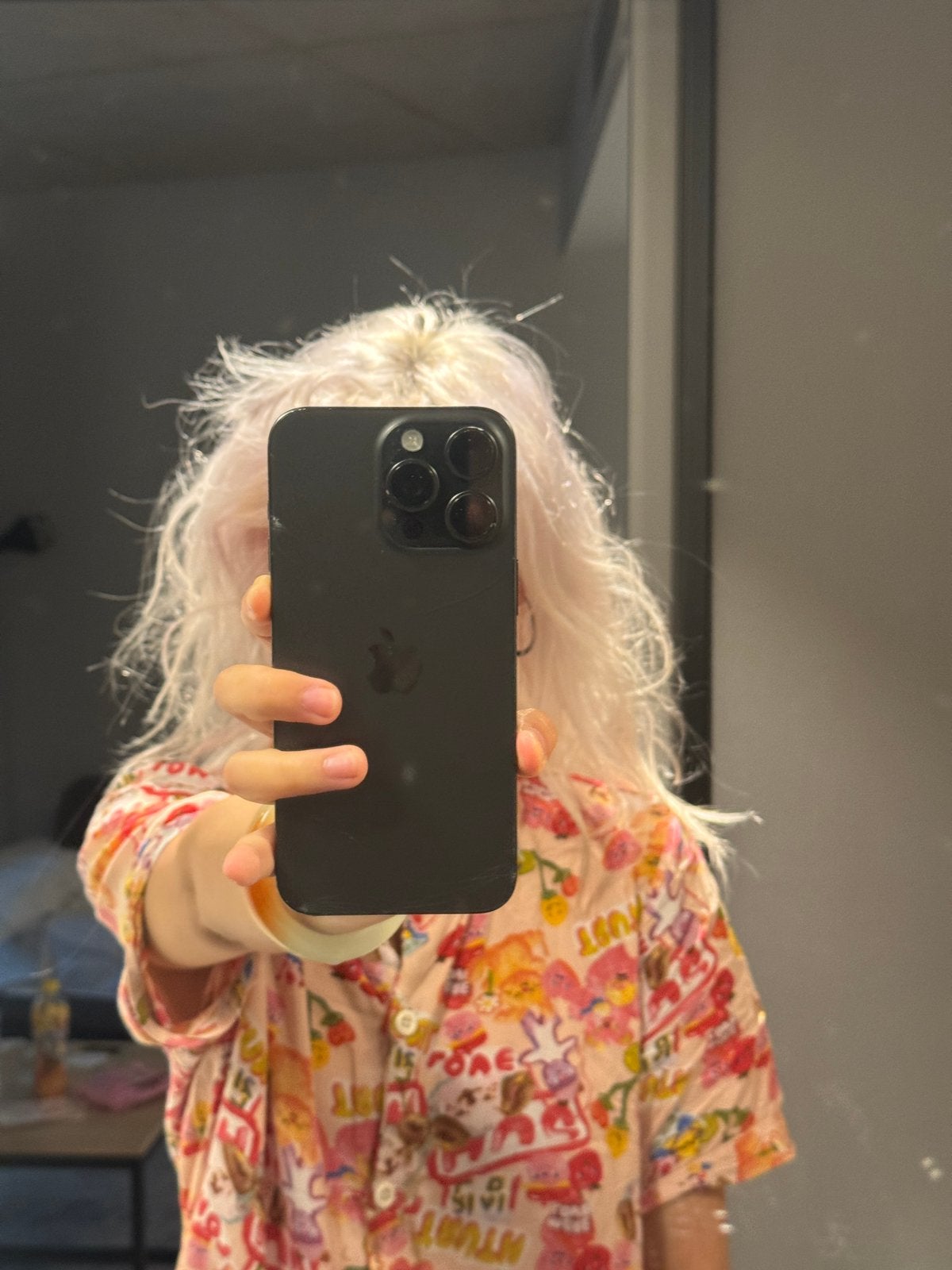 iPhone 15 pro max (researved)