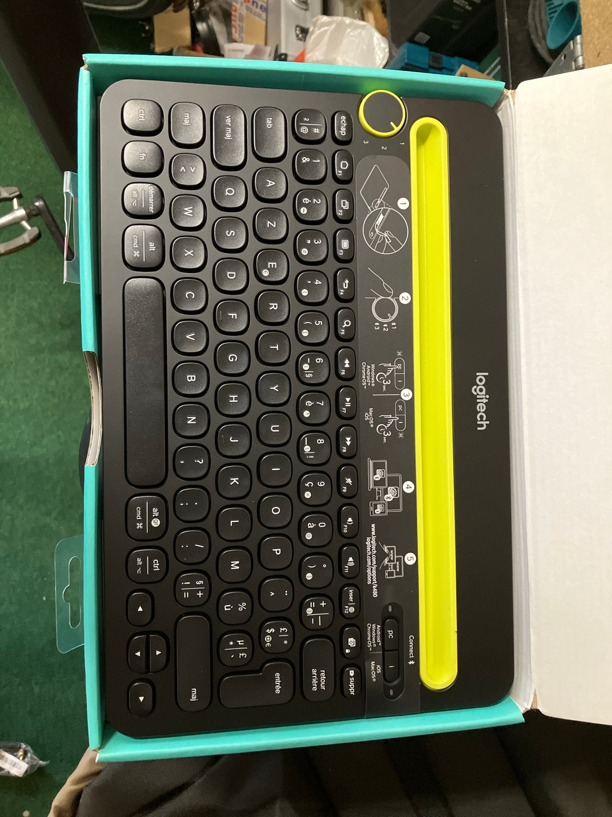 Logitech K480 Multi-Device Toetsenbord - AZERTY (Nieuw), Computers en Software, Toetsenborden, Multi-device, Ophalen of Verzenden