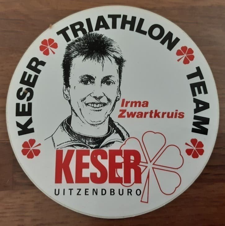 Vintage Keser Triathlon Team Irma Zwartkruis Sticker, Ophalen of Verzenden, Gebruikt, Overige sporten, Poster, Plaatje of Sticker