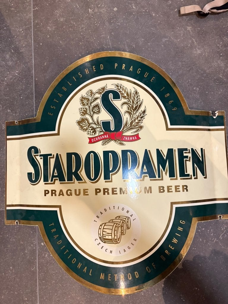Staropramen bier emaillebord, Verzamelen, Ophalen of Verzenden, Zo goed als nieuw, Reclamebord, Plaat of Schild, Overige merken