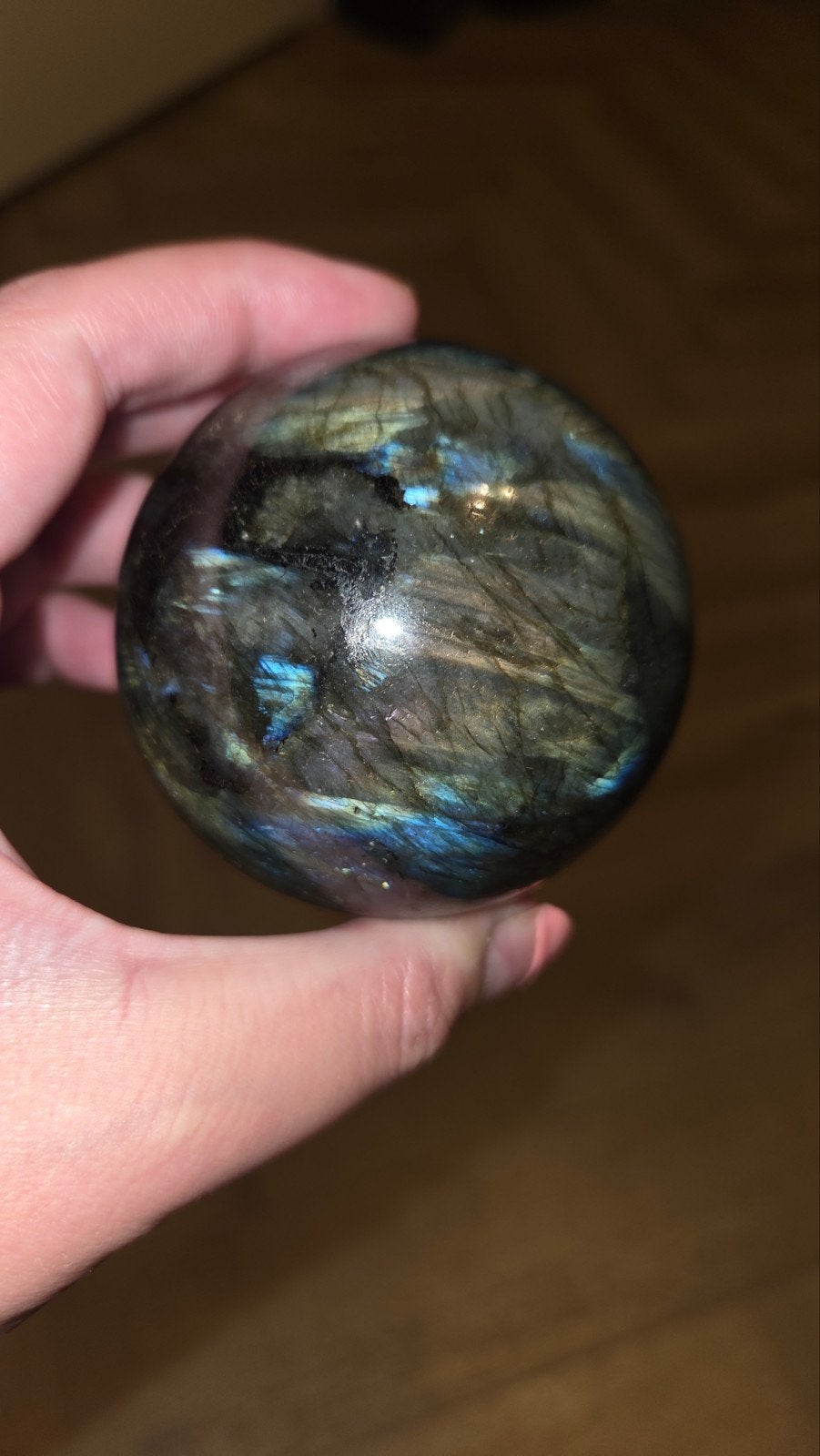 Prachtige Labradoriet Bol - 515 gram, 7 cm, Verzamelen, Mineralen en Fossielen, Ophalen of Verzenden