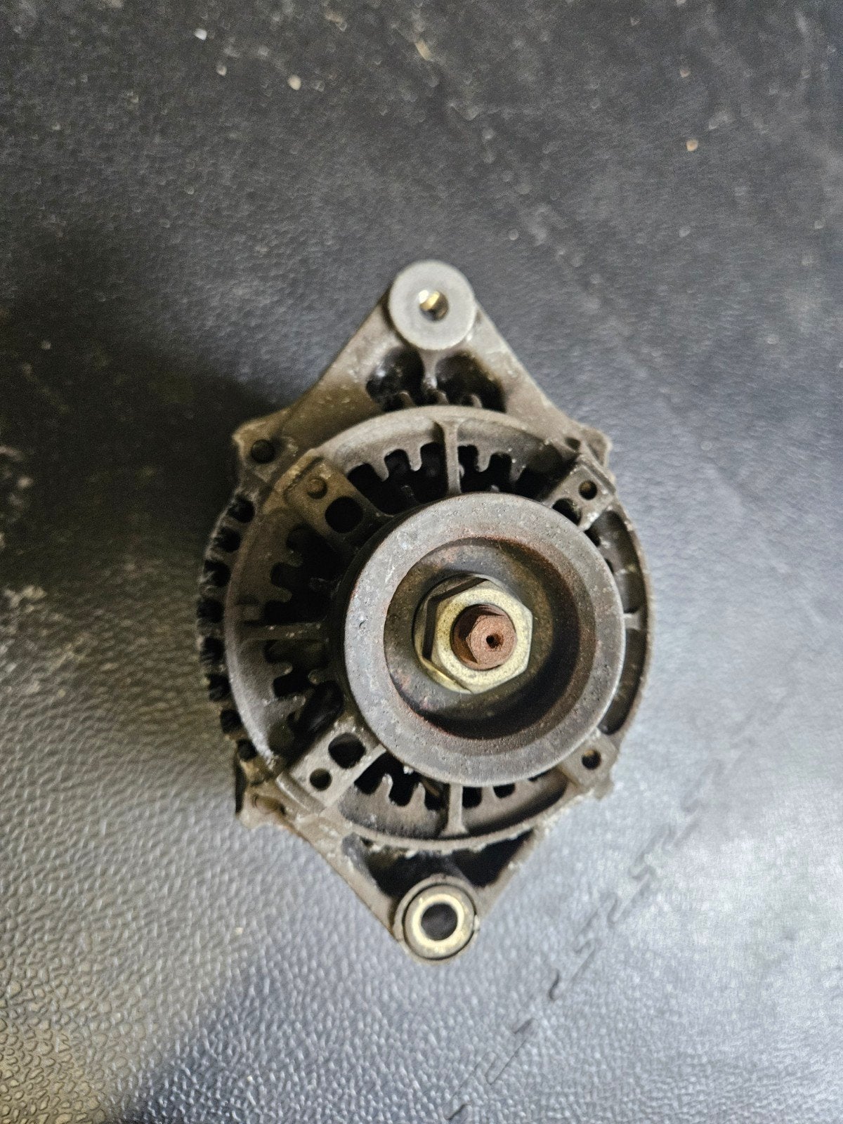 Dynamo voor Suzuki Swift (defect), Ophalen of Verzenden, Gebruikt, Suzuki
