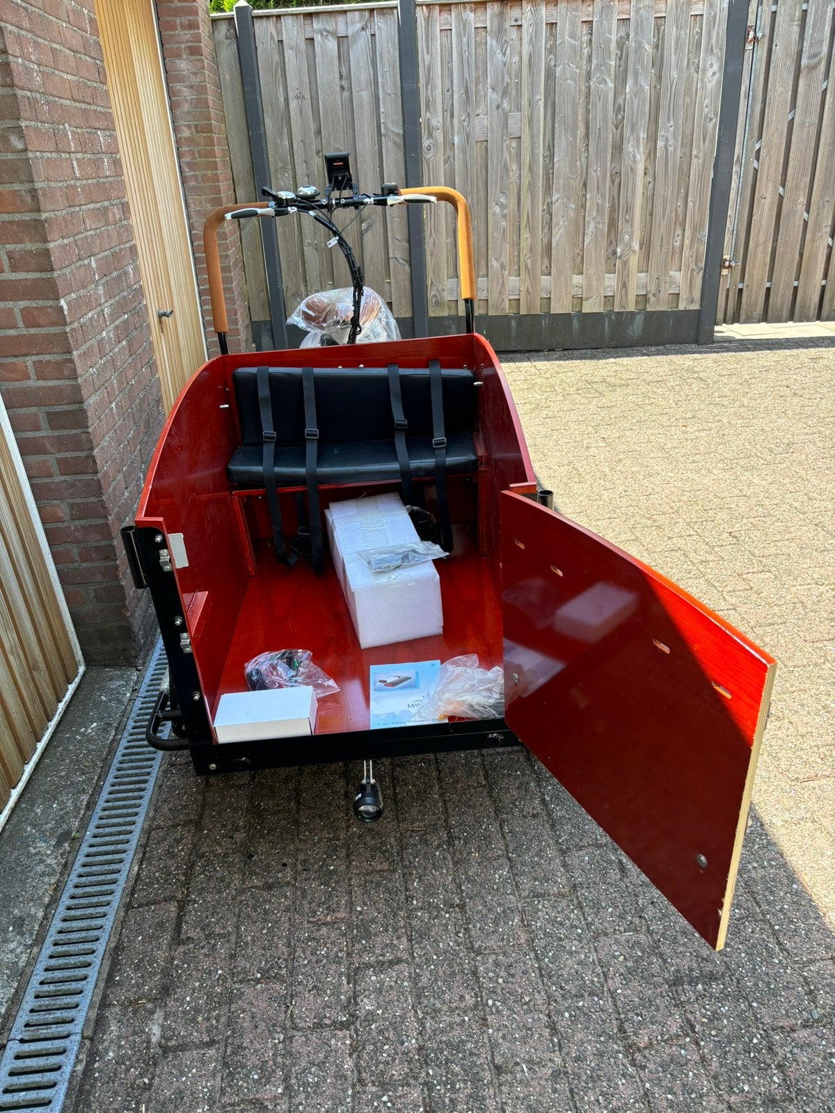 Nieuwe elektrische dog bakfiets compleet en rijklaar, Ophalen, Zo goed als nieuw, 4 kinderen of meer