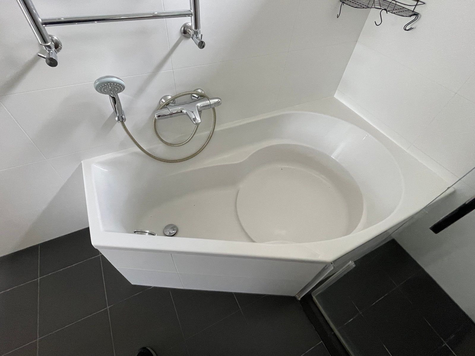 Compact bad met douchefunctie, Huis en Inrichting, Badkamer | Complete badkamers, Gebruikt, Met bad, Ophalen