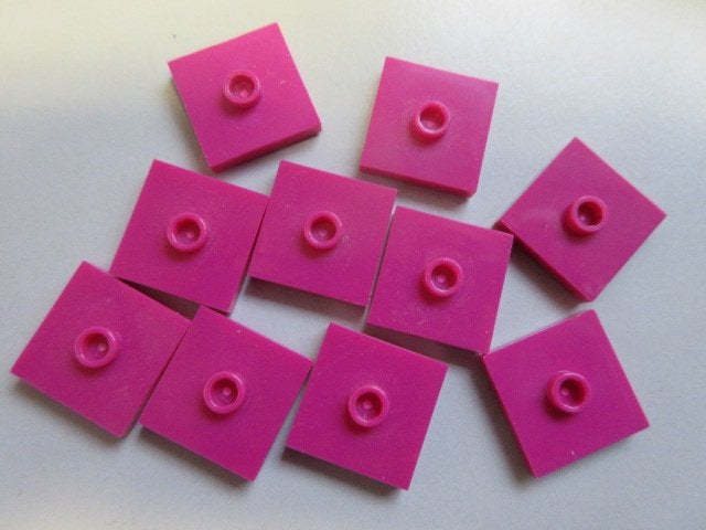 nr. 9331, 10 Magenta plaatjes 2x2 met 1 stud., Ophalen of Verzenden, Zo goed als nieuw, Complete set, Lego