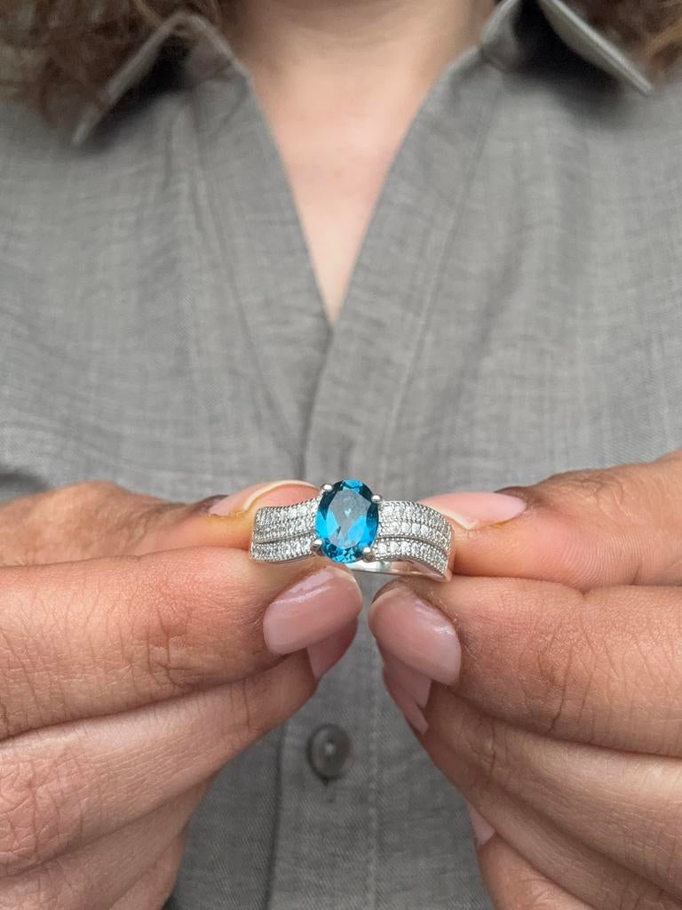 Zilveren ring met topaas, 18 tot 19, Ophalen of Verzenden, Met edelsteen, Dame