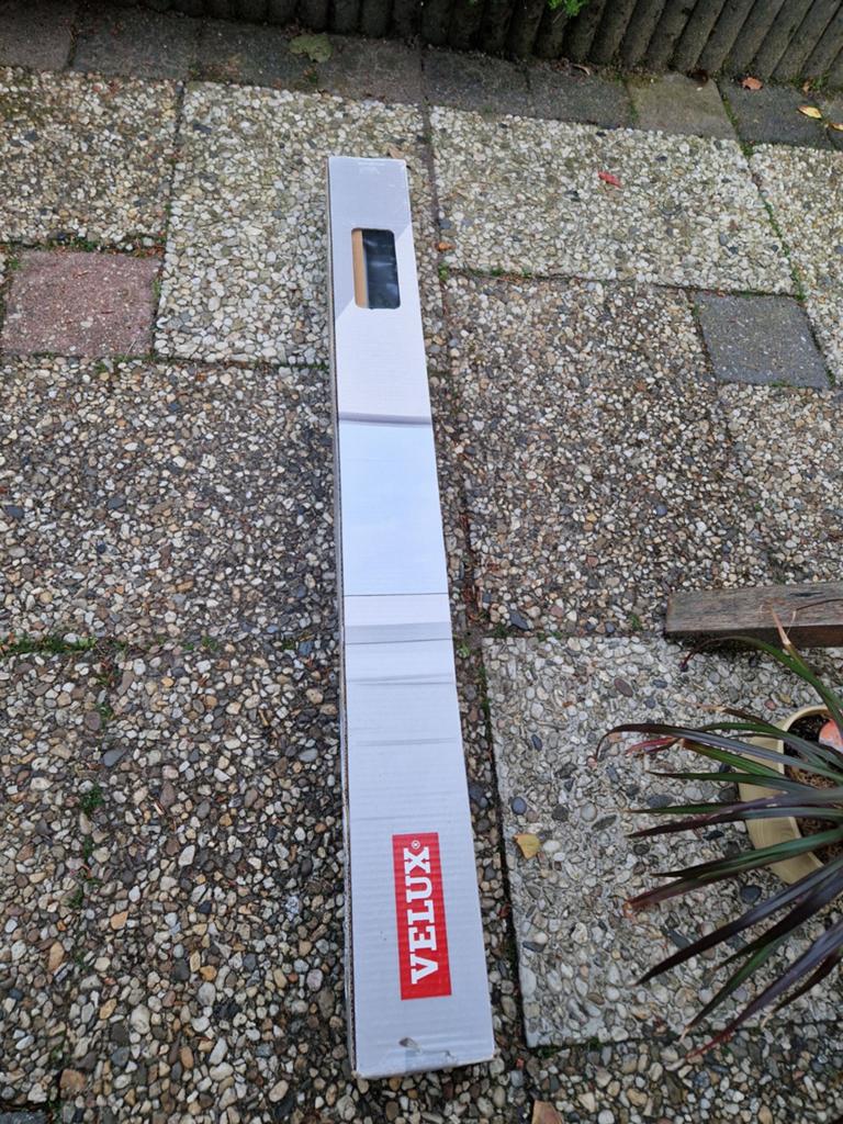 Velux rolgordijn lichtdoorlatend crème - Type RFL M08, Nieuw, 50 tot 100 cm, Ophalen of Verzenden, Minder dan 100 cm