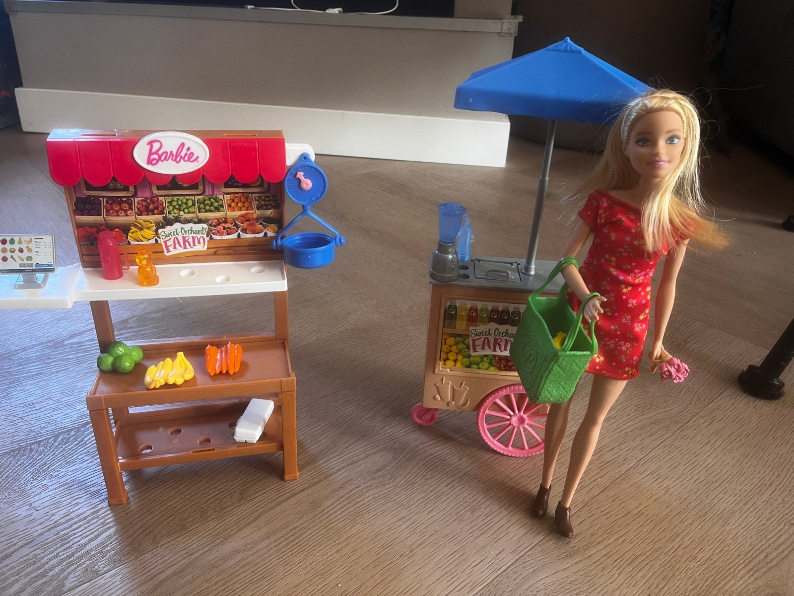 Barbie pop met fruitkraam en smoothiebar, Ophalen of Verzenden, Gebruikt, Barbie