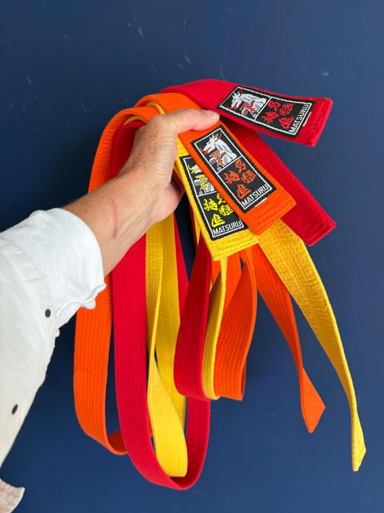 3 nieuwe Matsuru banden voor judo/karate, Sport en Fitness, Ophalen of Verzenden, Nieuw, Judo, Vechtsportmateriaal