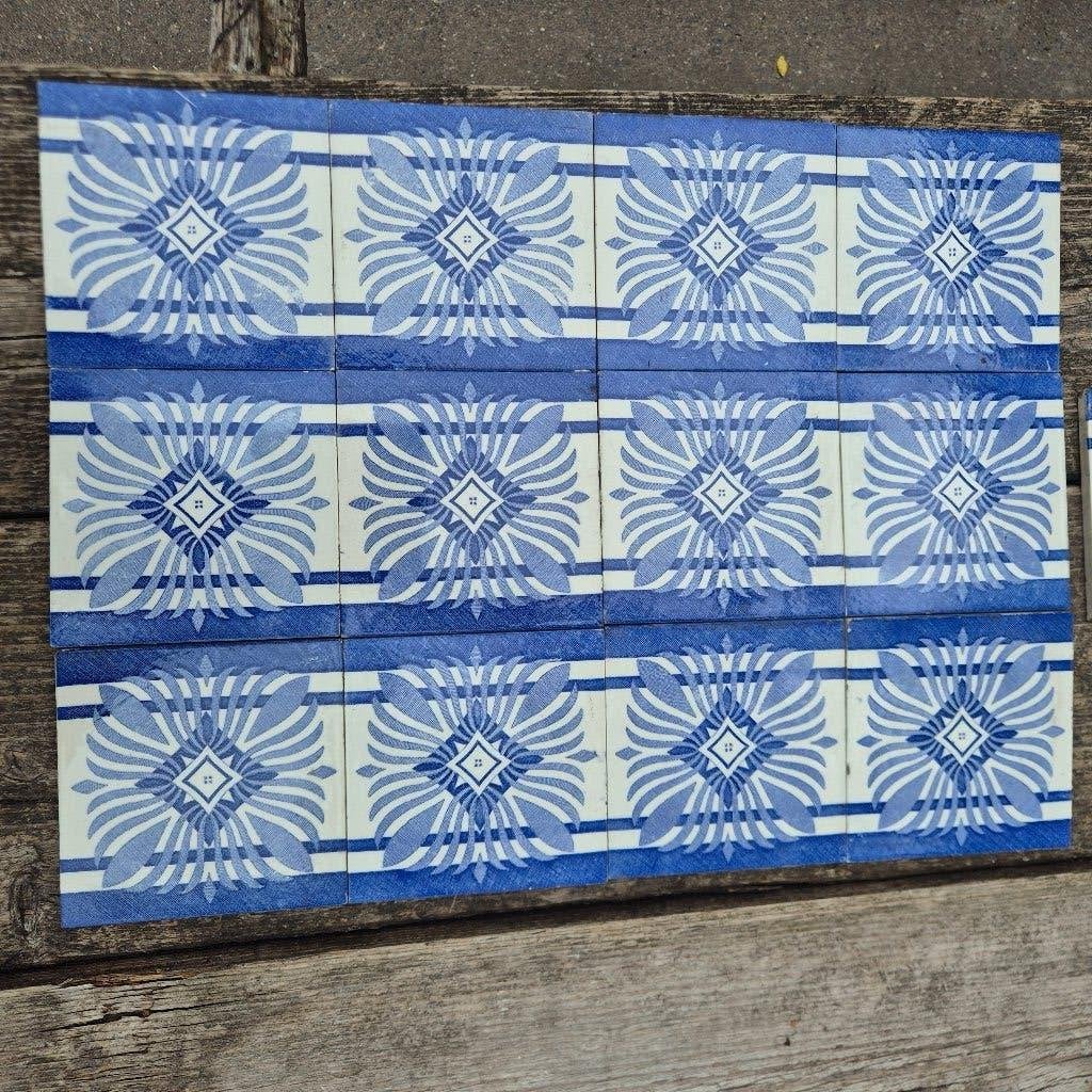 110 antieke randtegels kobaltblauw decor 12x12cm, Ophalen