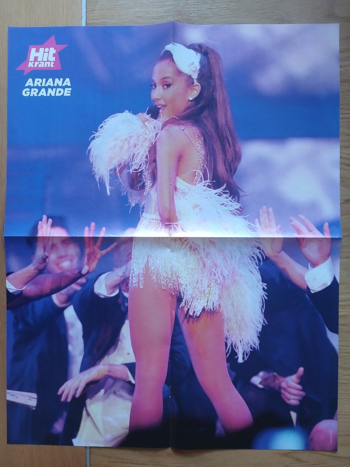 Ariana Grande collectie 140 posters, artikelen en covers, Ophalen, Nieuw, Boek, Tijdschrift of Artikel