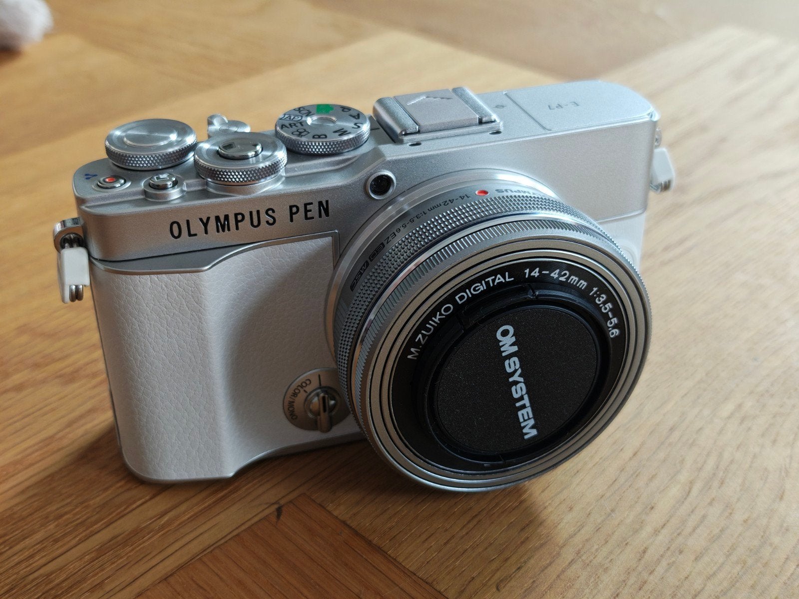 Olympus PEN E-P7 met M.Zuiko Digital 14-42mm, Audio, Tv en Foto, Fotocamera's Digitaal, Accu, Beeldstabilisatie, Ophalen of Verzenden
