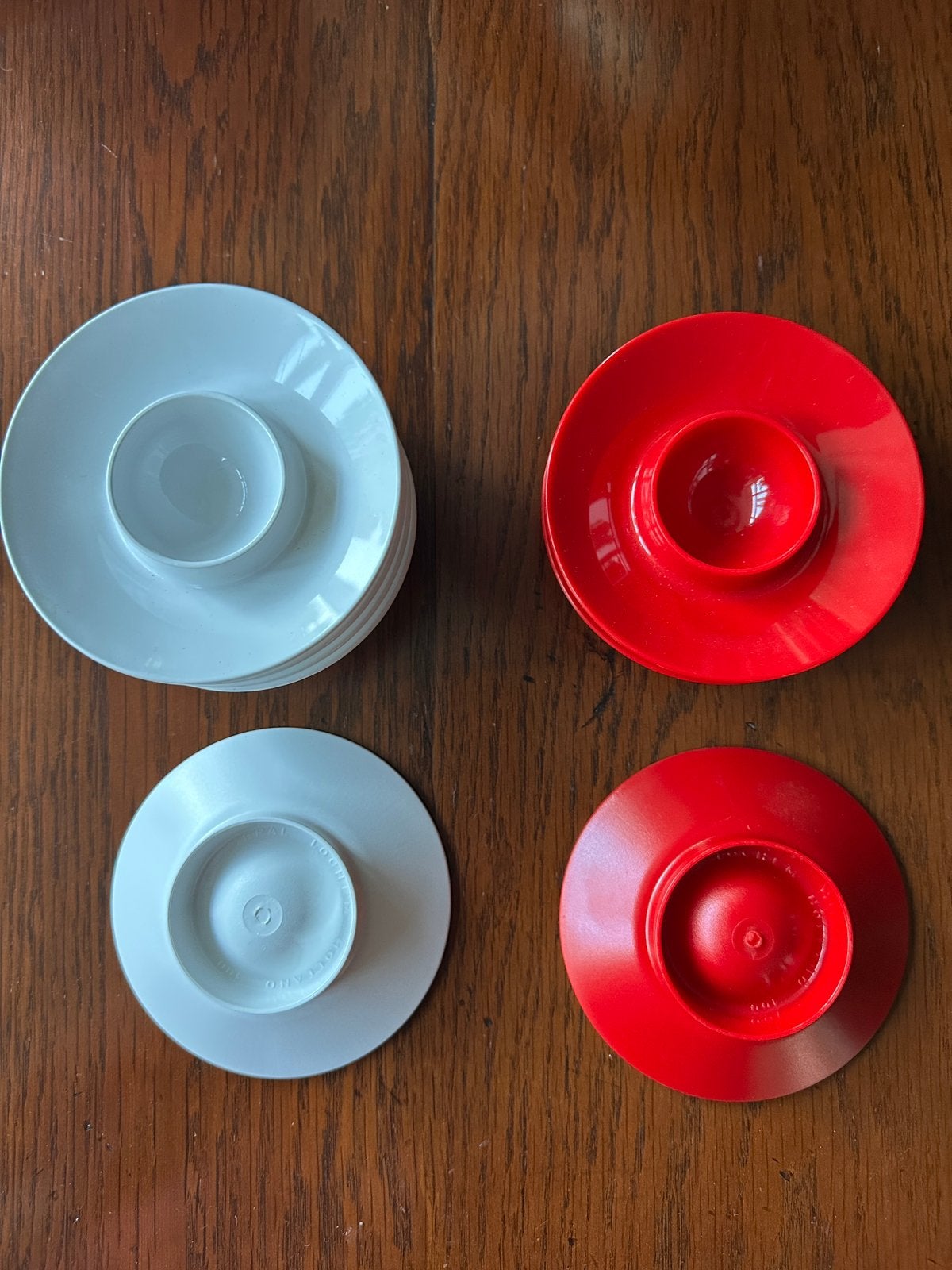Set van 8 vintage Mepal eierdopjes (5x wit, 3 x rood), Overige materialen, Overige typen, Ophalen of Verzenden, Zo goed als nieuw