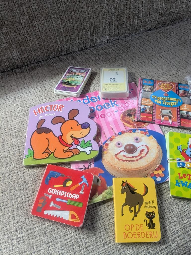 Leuke kinderboekjes en spelletjes voor uren speelplezier, Ophalen of Verzenden, Gelezen, Fictie algemeen