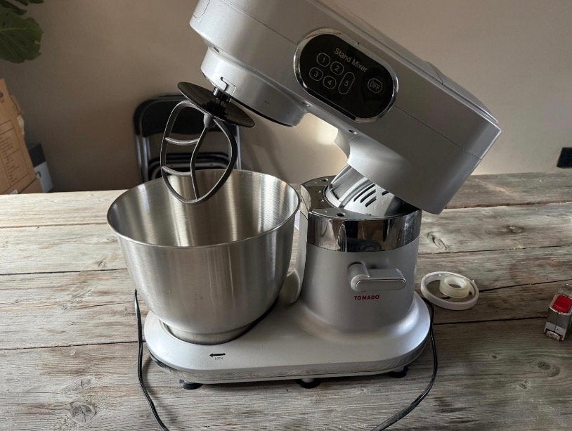 Tomado Stand Mixer - Keukenmachine met RVS kom, Ophalen, Gebruikt, Vaatwasserbestendig, 3 snelheden of meer