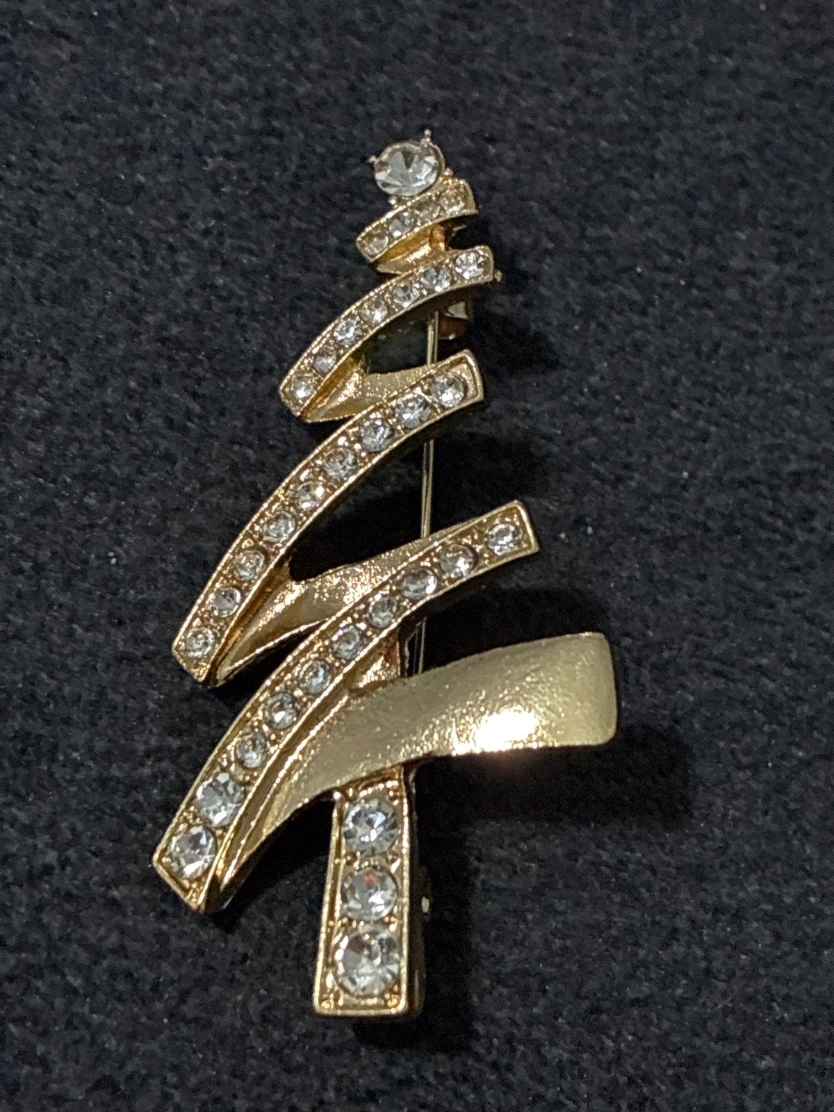 Kerstboom Broche met Strass - Goudkleurig, Overige materialen, 4 tot 7 cm, Ophalen of Verzenden, Zo goed als nieuw
