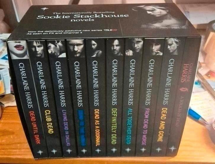 Charlaine Harris Sookie Stackhouse Box compl. English NEW, Ophalen of Verzenden, Nieuw