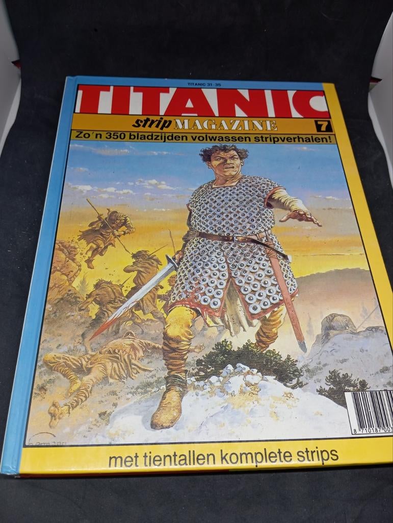 Titanic Strip Magazine 7 - Volwassen stripverhalen, Boeken, Stripboeken, Eén stripboek, Ophalen of Verzenden, Gelezen, Diverse auteurs
