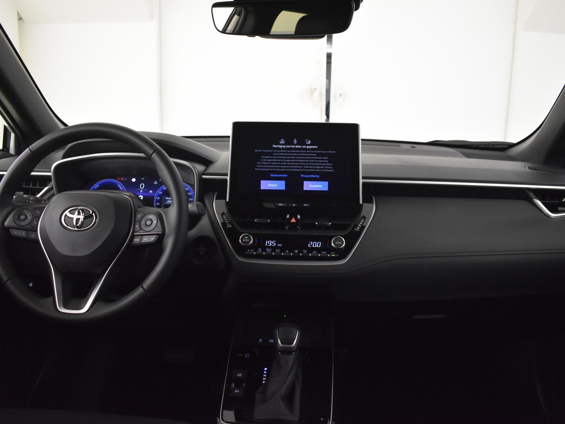 Toyota Corolla Cross Hybrid 200 Style | Elektr. a. klep | St, Auto's, 12 maanden, Gebruikt, Euro 6, 4 cilinders
