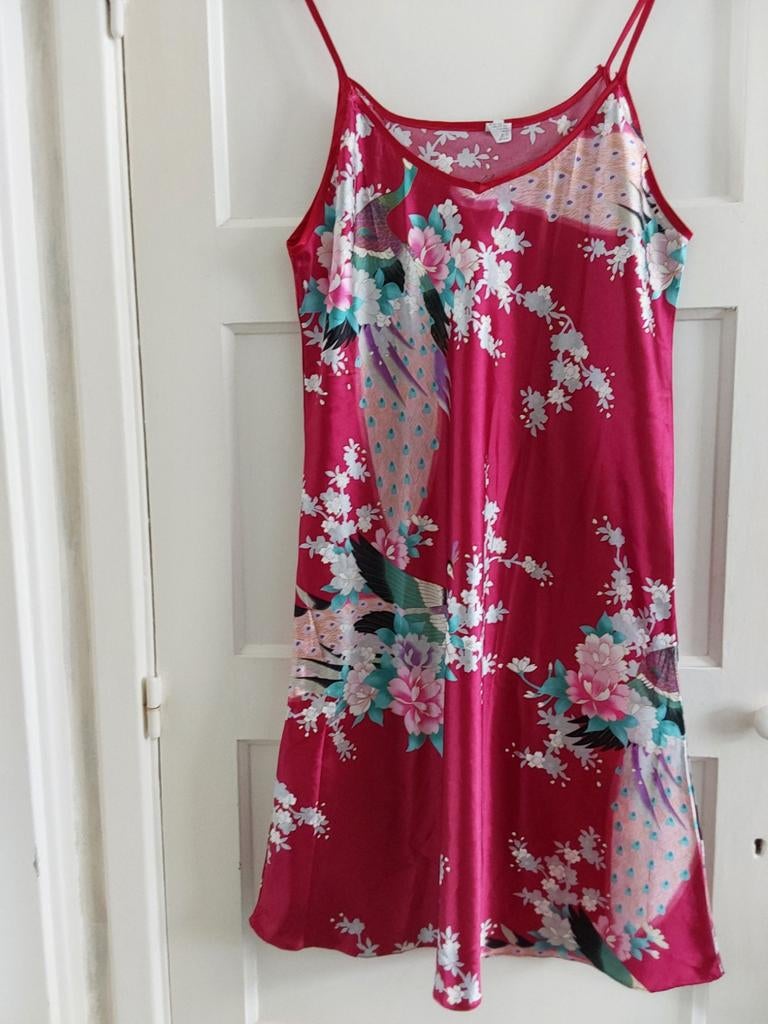 Zijden nachthemd maat XXL 🆕️, Kleding | Dames, Pyjama's, Ophalen of Verzenden, Nieuw, Maat 46/48 (XL) of groter